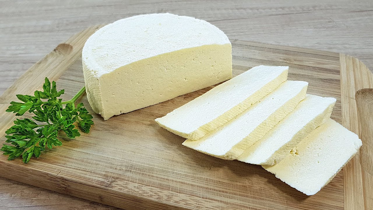 Как приготовить сыр из сметаны и молока. Творожный сыр (панир),. Домашний сыр. Домашний сыр из молока. Домашний белый сыр.