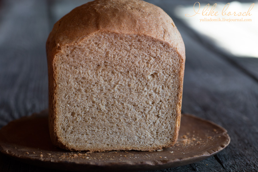 Хлеб пшеничный ржаной на сухих дрожжах. Хлеб в духовке. Хлеб на дрожжах в духовке. Ржаной дрожжевой хлеб. Домашний хлеб на дрожжах.