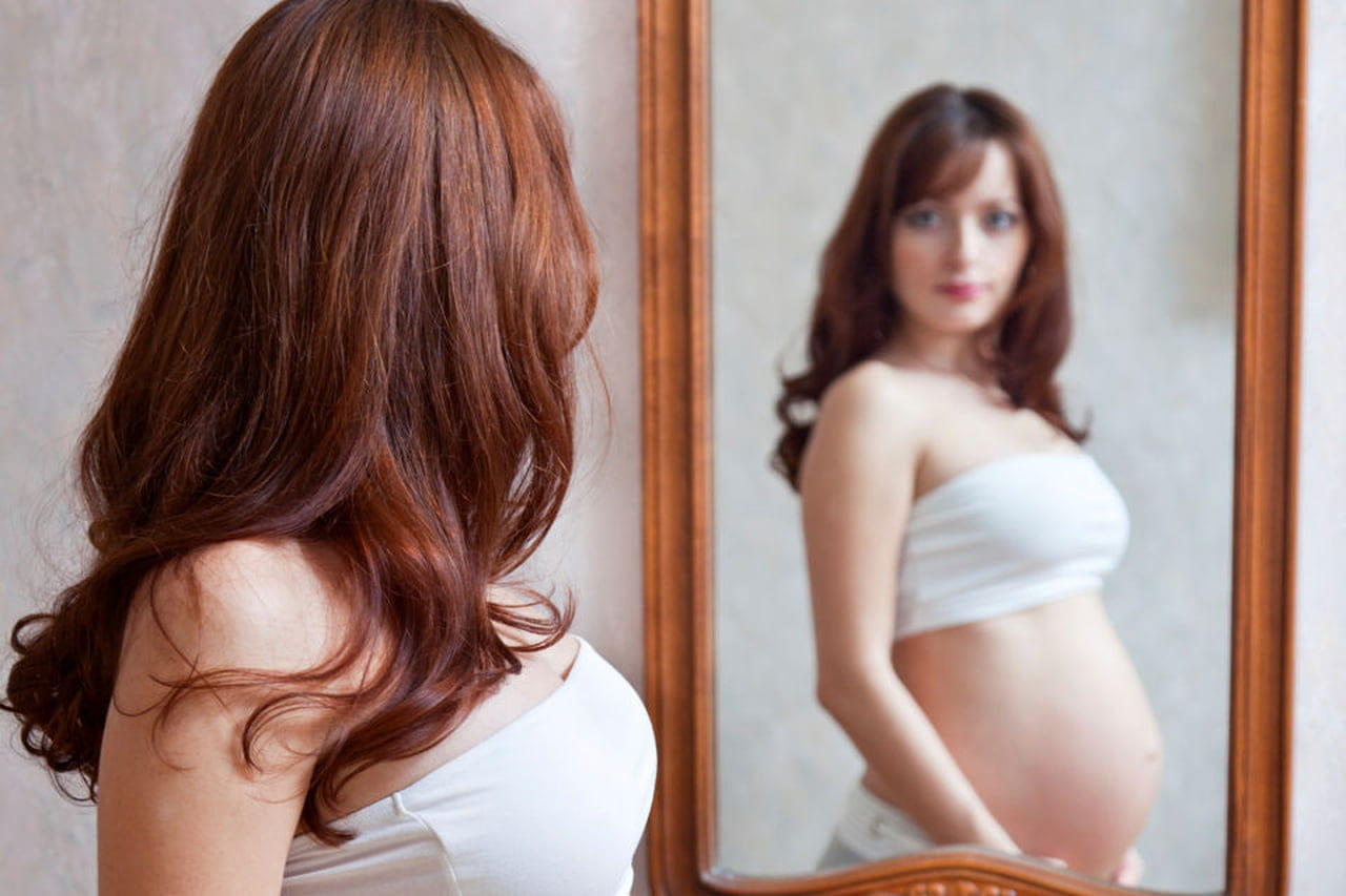Можно при беременности стричь. Беременные волосы. Стрижка для беременных женщин. Окрашивание для беременных. Окрашивание волос для беременных.