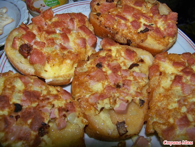 Рецепт горячих бутербродов на сковороде с сыром
