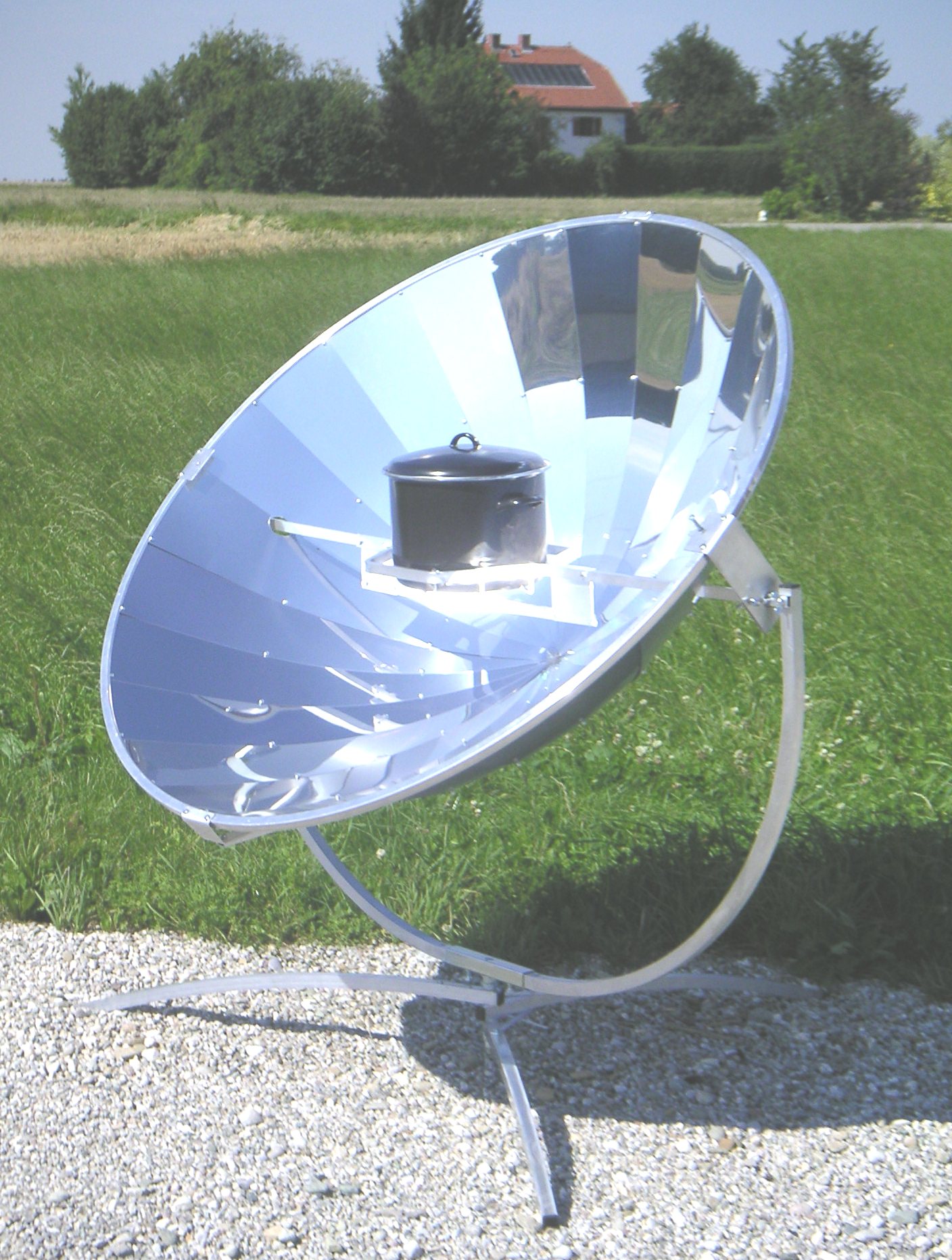 Dish type. Параболический Солнечный коллектор-концентратор. Параболический Солнечный концентратор. Параболический концентратор солнечной энергии. Парабола для солнечного коллектора.